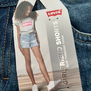 NWT Levi Girlfriend Shorts Girl Size 12 Reg